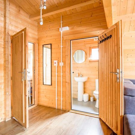 The Baltic Cabin - Cains Brewery Village 리버풀 외부 사진